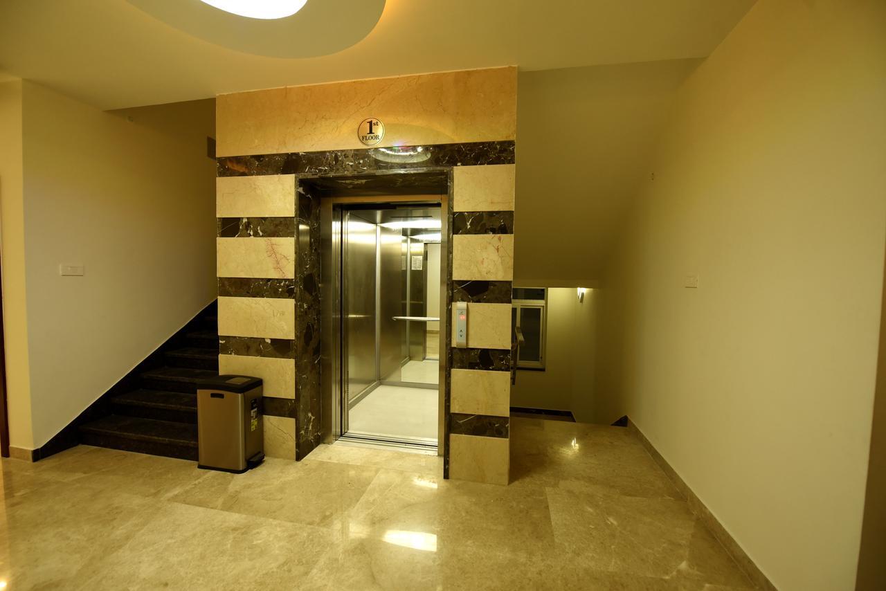Sky Residency Bed and Breakfast Madras Buitenkant foto